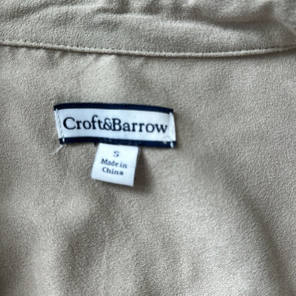 Collared suede material top button down - Picture 2 of 3